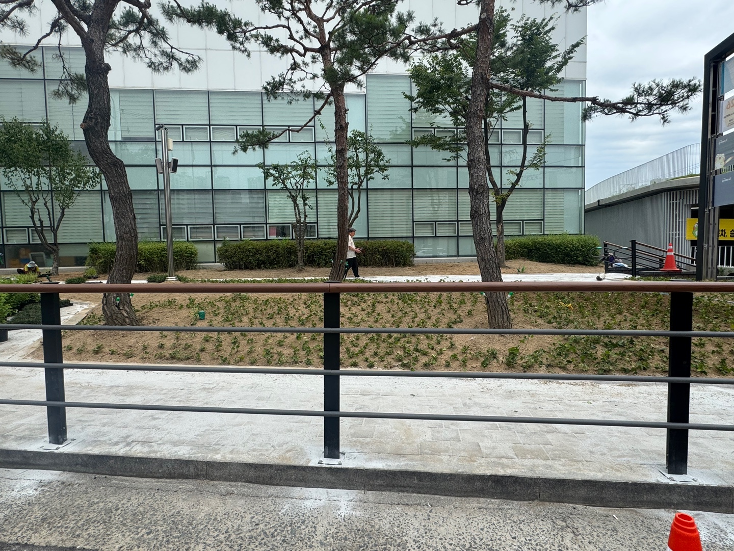 FENSUM 1114_고산도서관 조경지 정비 공사 관급자재(디자인형 울타리) 구입_250514